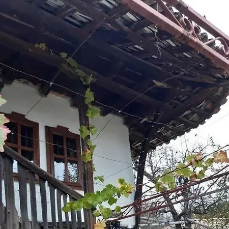 Kushta Marta * Velchevo (Veliko Tarnovo)
